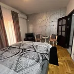 Place 8 شقة بودغوريتْسا