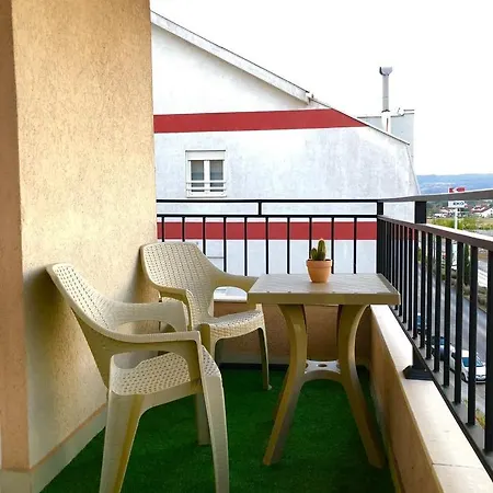Appartamento Place 8 *